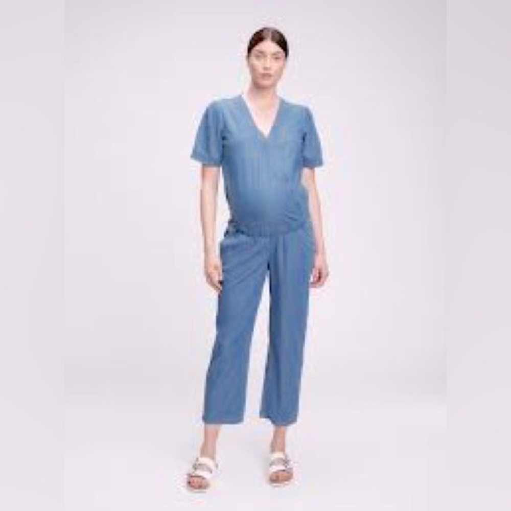 GAP - Maternity V-Neck Jumpsuit